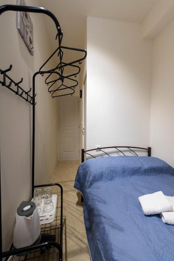 Ferienwohnung Pure Urban Bedboxes Acropolis Metro Petralona Athen Exterior foto
