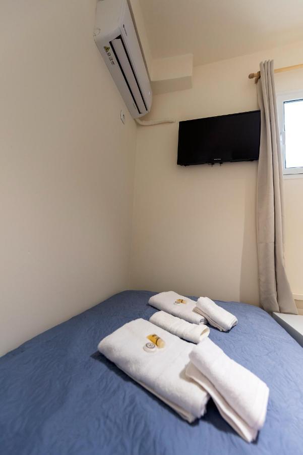 Ferienwohnung Pure Urban Bedboxes Acropolis Metro Petralona Athen Exterior foto