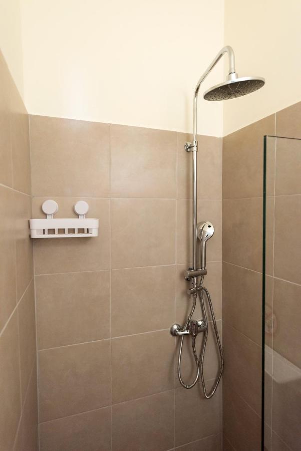 Ferienwohnung Pure Urban Bedboxes Acropolis Metro Petralona Athen Exterior foto