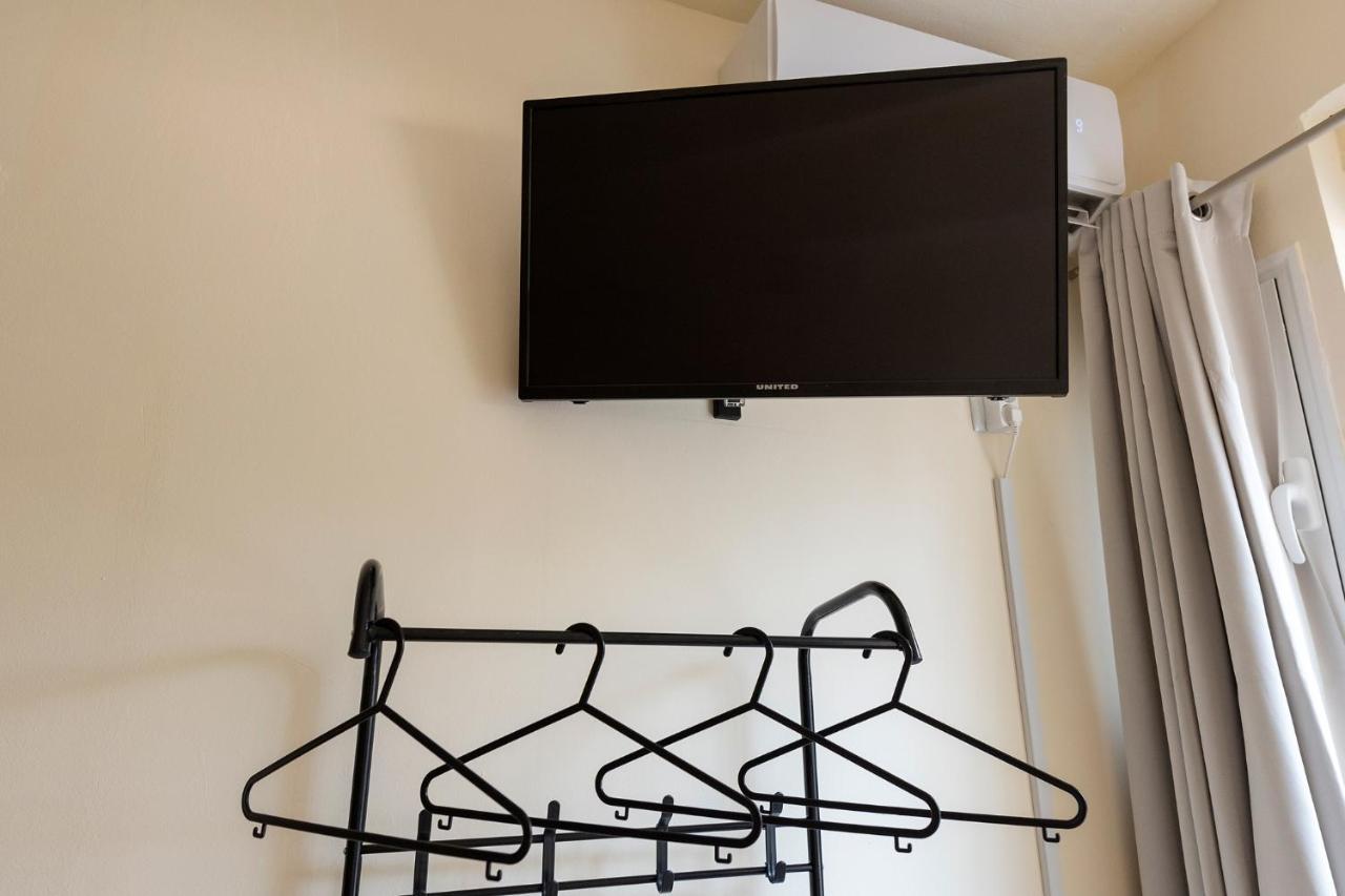 Ferienwohnung Pure Urban Bedboxes Acropolis Metro Petralona Athen Exterior foto