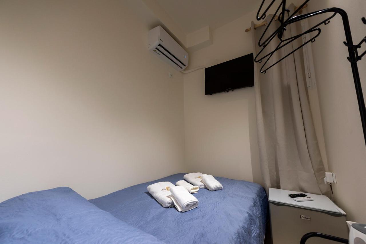 Ferienwohnung Pure Urban Bedboxes Acropolis Metro Petralona Athen Exterior foto