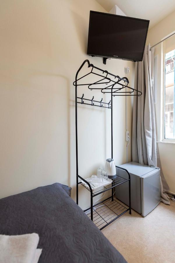 Ferienwohnung Pure Urban Bedboxes Acropolis Metro Petralona Athen Exterior foto
