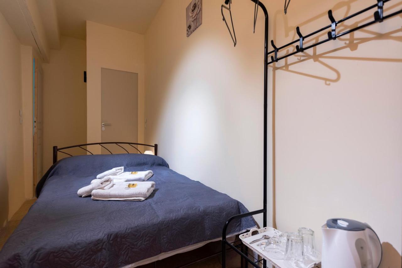 Ferienwohnung Pure Urban Bedboxes Acropolis Metro Petralona Athen Exterior foto